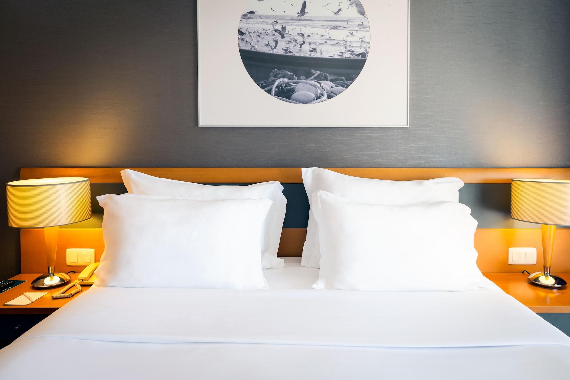 Sana Hotel 4*